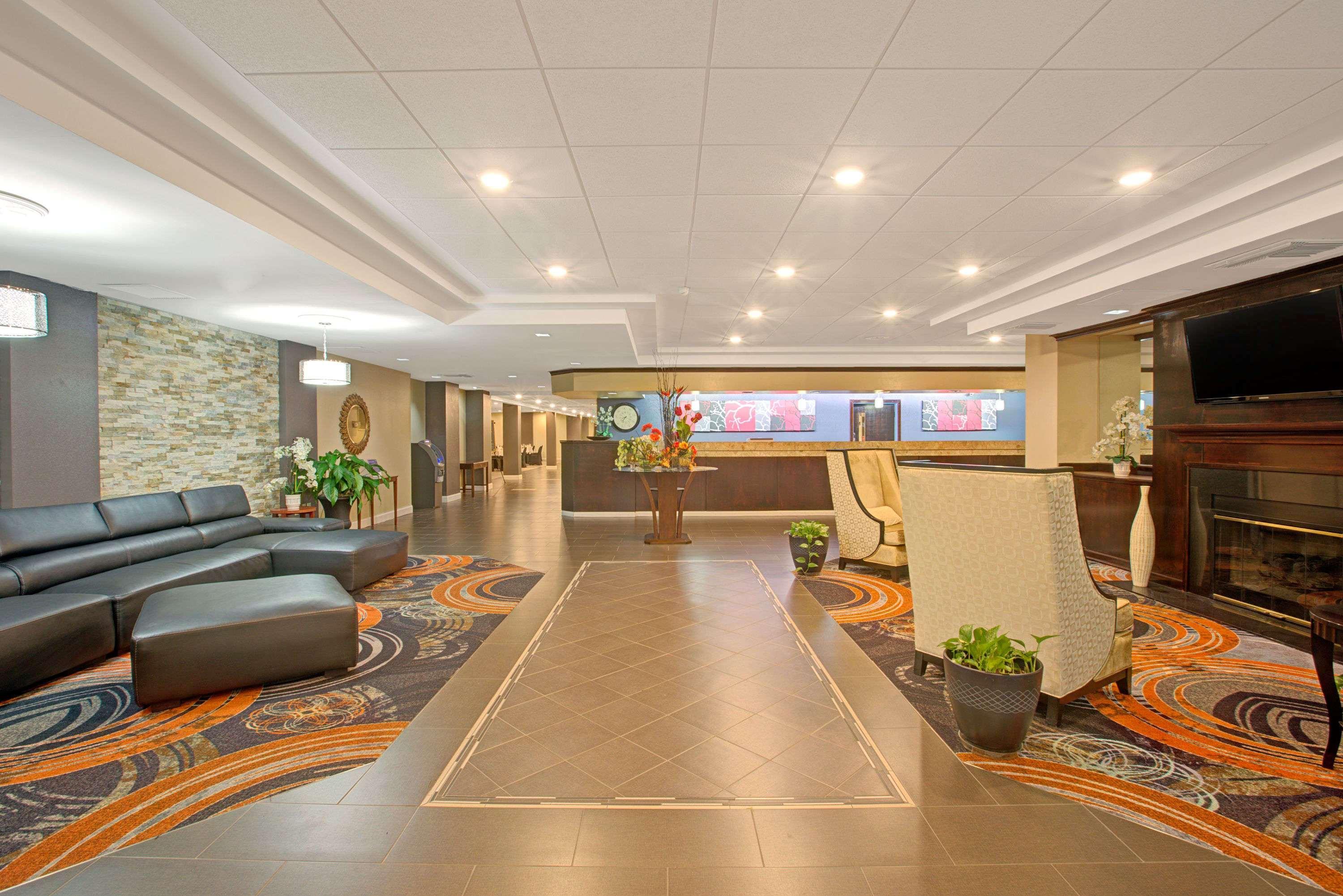 Hotel Ramada Plaza By Wyndham Charlotte South End Airport Extérieur photo