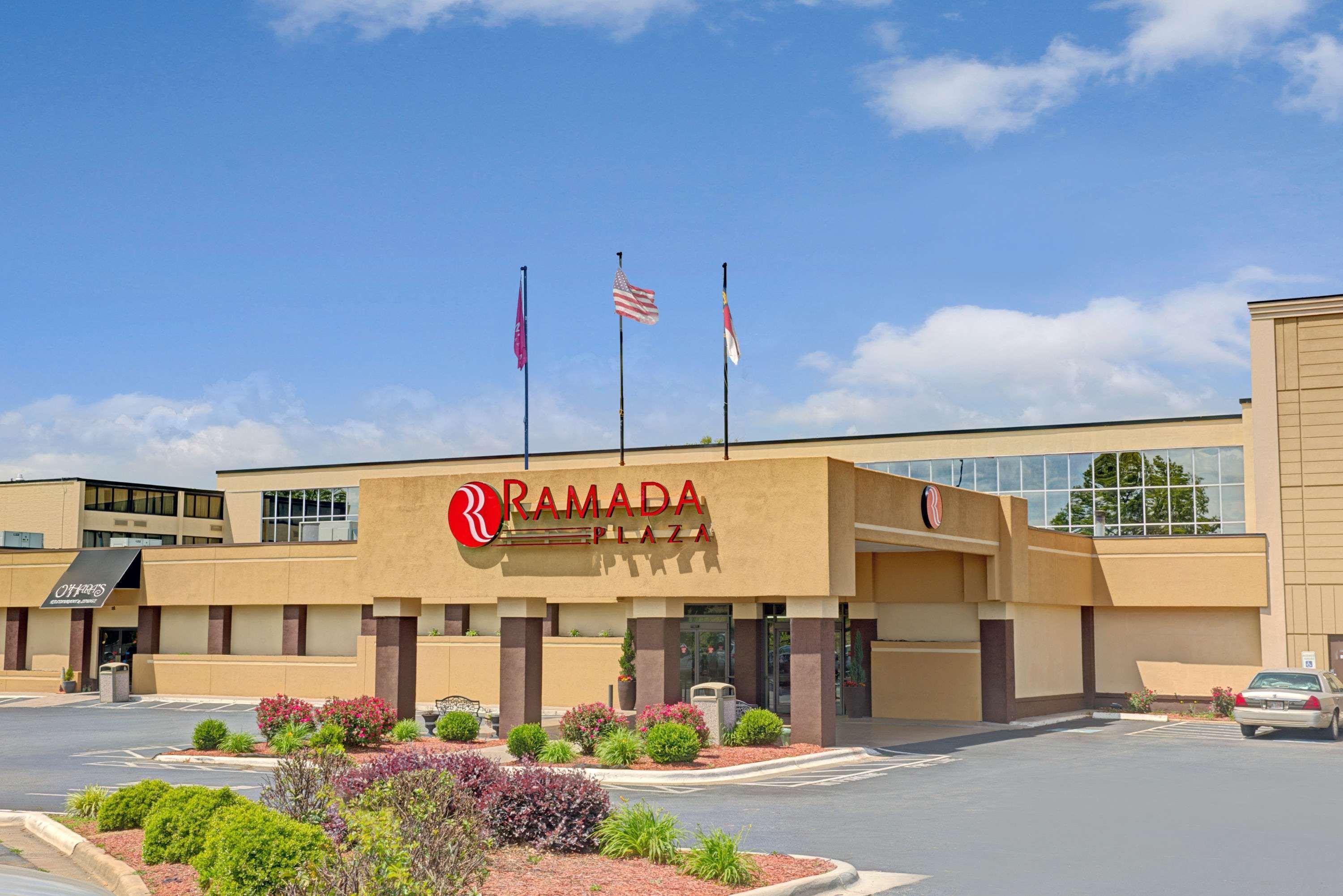 Hotel Ramada Plaza By Wyndham Charlotte South End Airport Extérieur photo