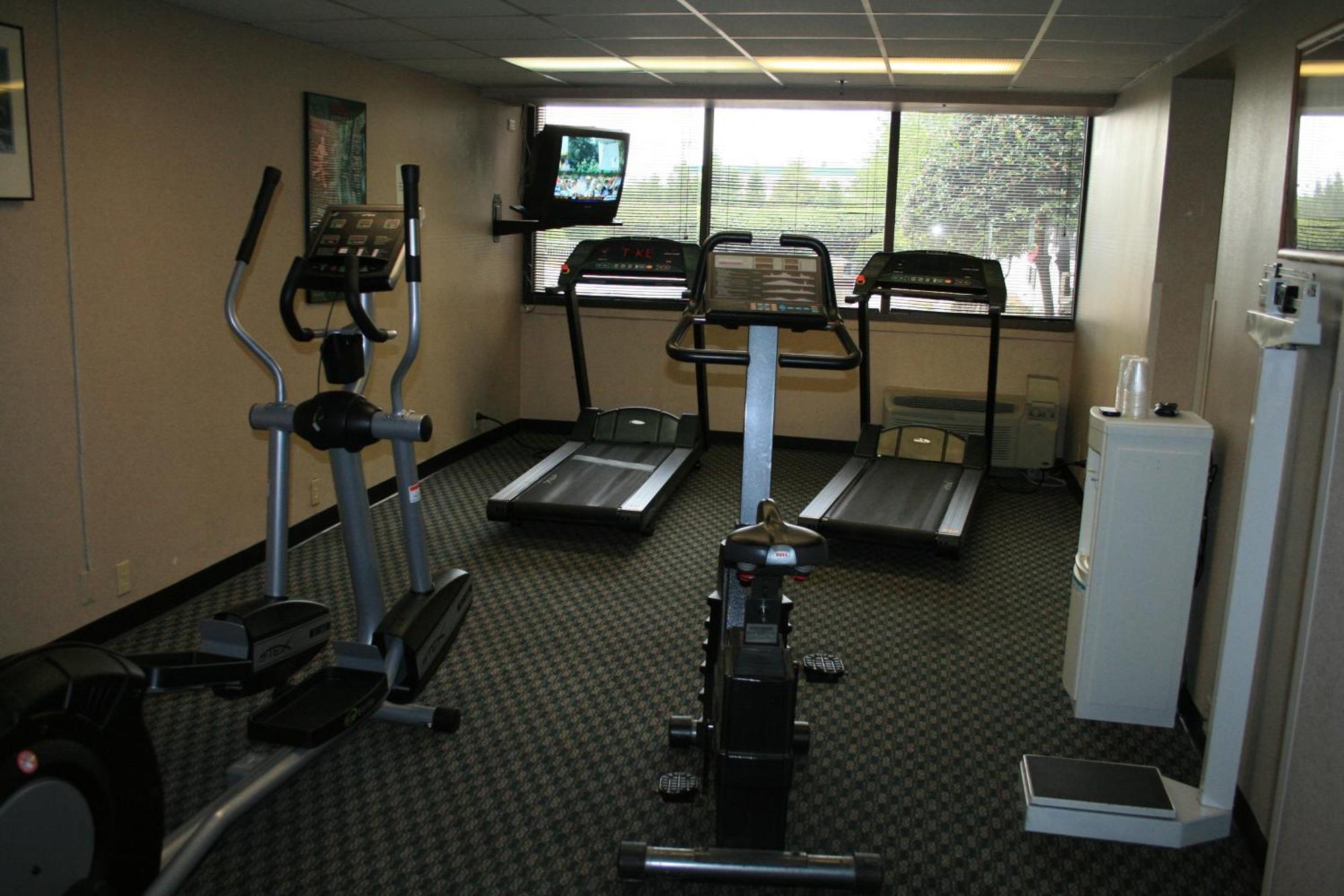 Hotel Ramada Plaza By Wyndham Charlotte South End Airport Extérieur photo