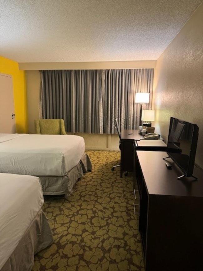 Hotel Ramada Plaza By Wyndham Charlotte South End Airport Extérieur photo