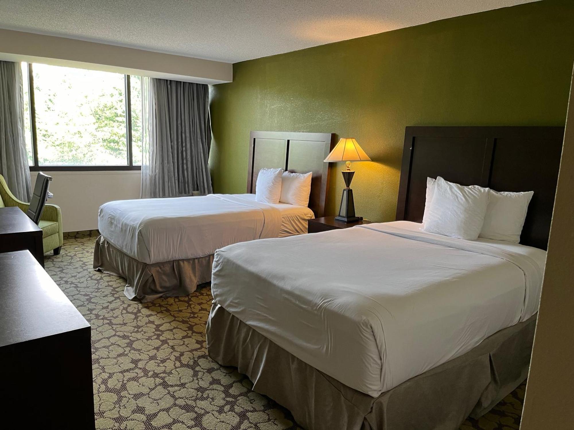 Hotel Ramada Plaza By Wyndham Charlotte South End Airport Extérieur photo