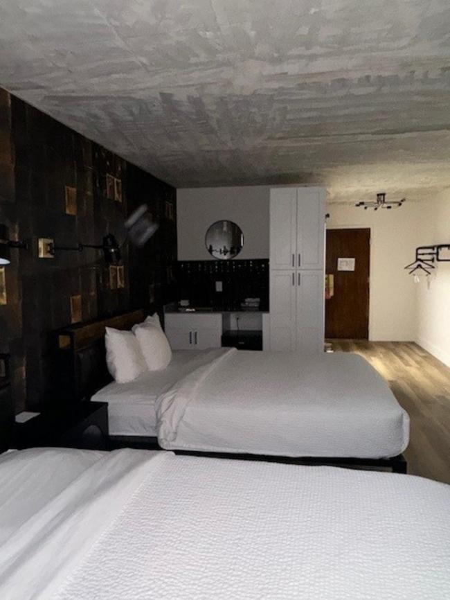 Hotel Ramada Plaza By Wyndham Charlotte South End Airport Extérieur photo