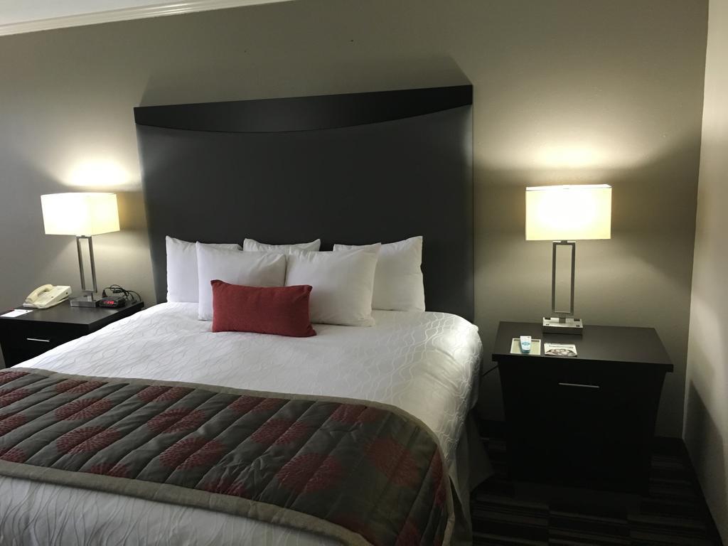 Hotel Ramada Plaza By Wyndham Charlotte South End Airport Extérieur photo